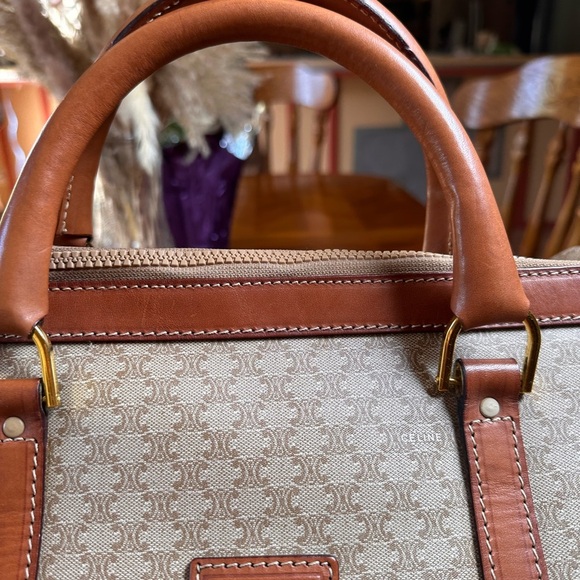 Celine Macadam Triomphe Travel bag/duffle EUC
C.O.A. included - Picture 4 of 15